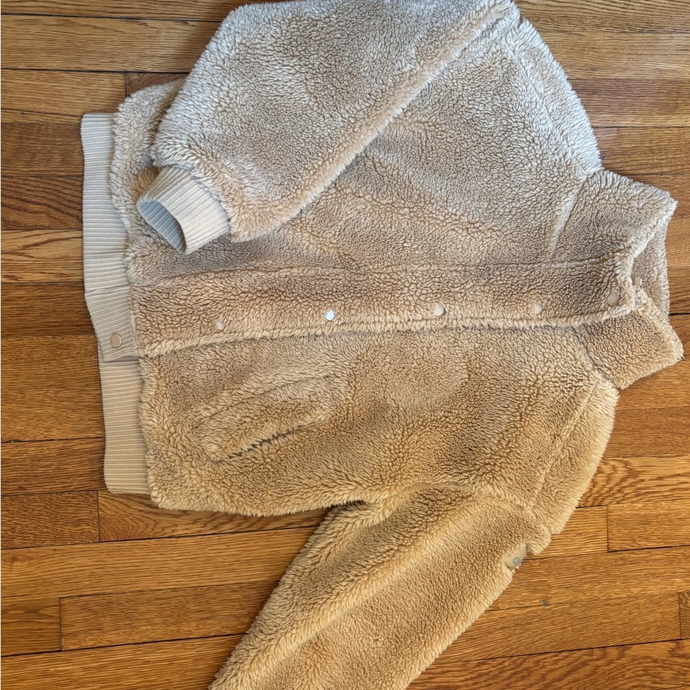 ALO Yoga Cream Sherpa Jacket
